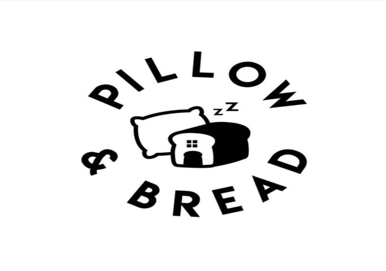 Pillow & Bread Bangkok Esterno foto
